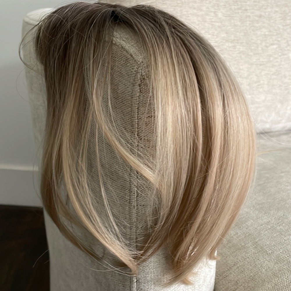 NWT ombré topper light ash blonde ends blended hair straight bangs center partin